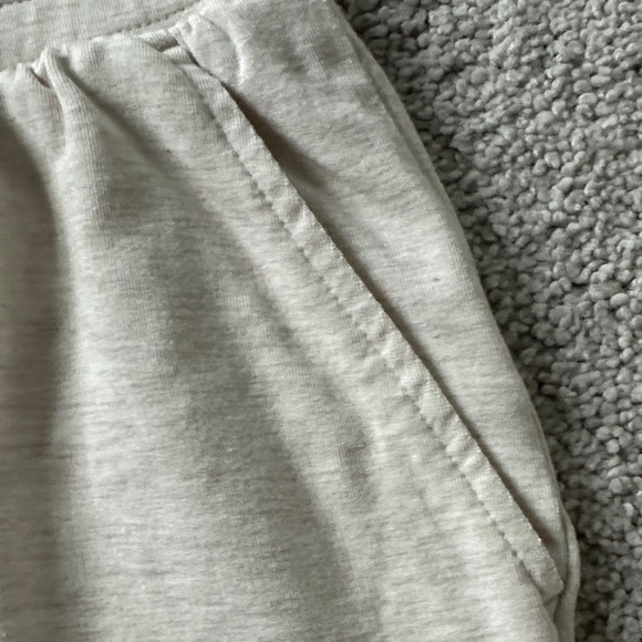 Travis Mathew Women's Beige Cloudscape Athletic Shorts - Picture 4 of 5